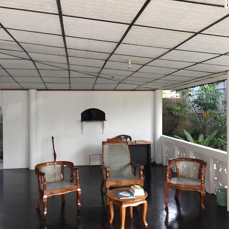 Sea Side Guest House Тангале Екстериор снимка